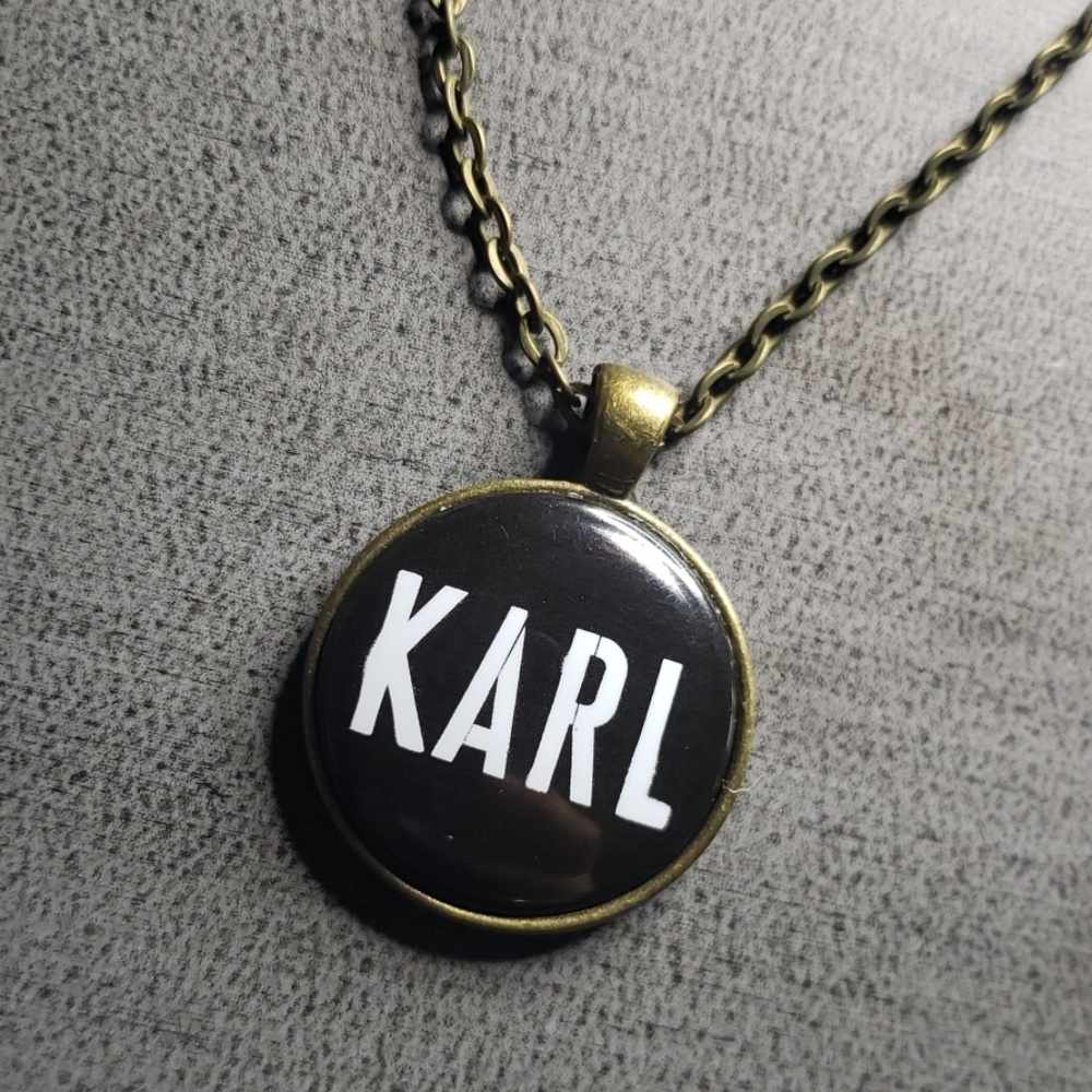 Beer necklace Karl Strauss beer cap